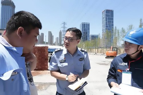 電線下面挖土，政府立即查處 